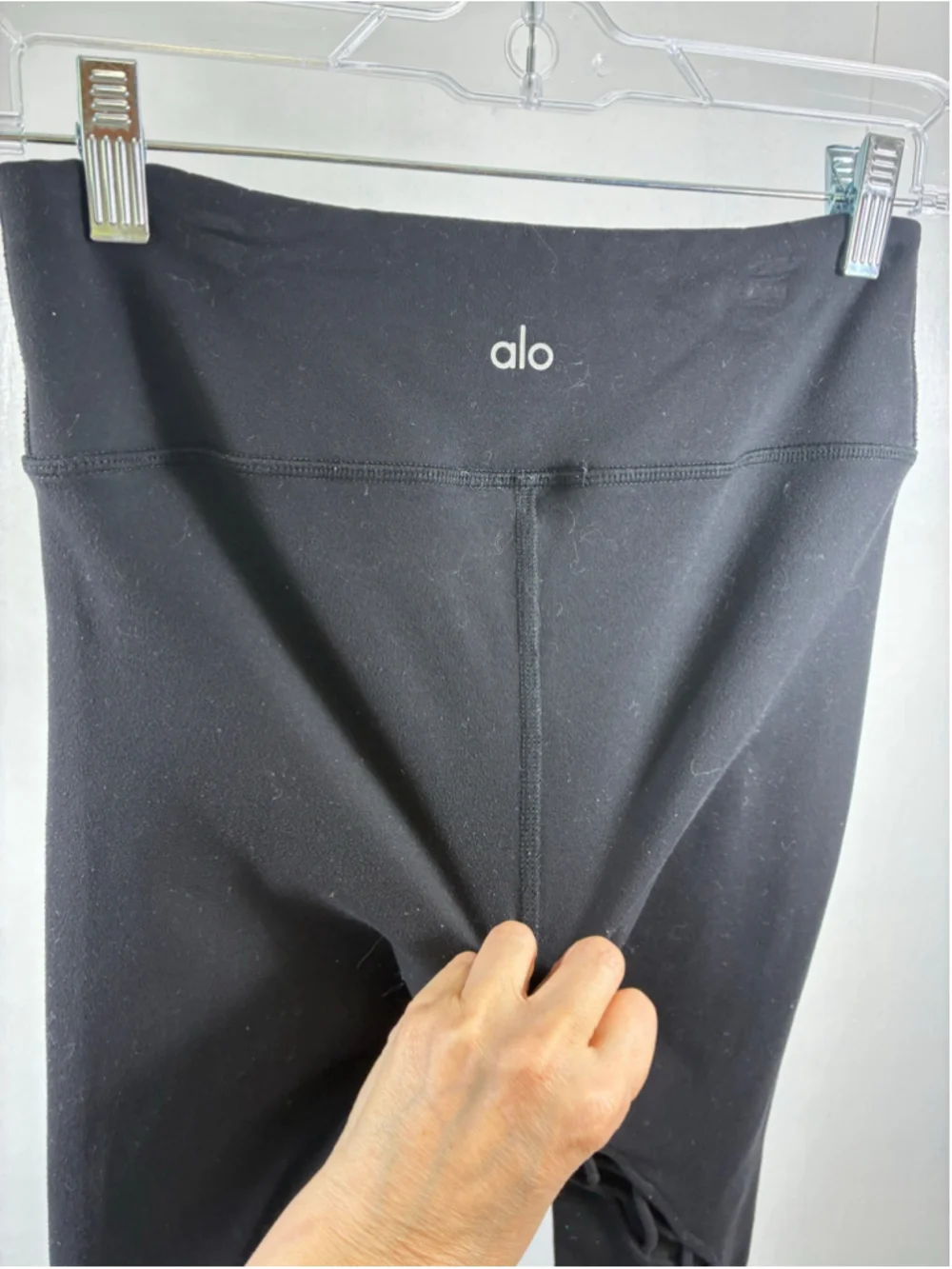 Alo Yoga Entwine Leggings in Black Size S